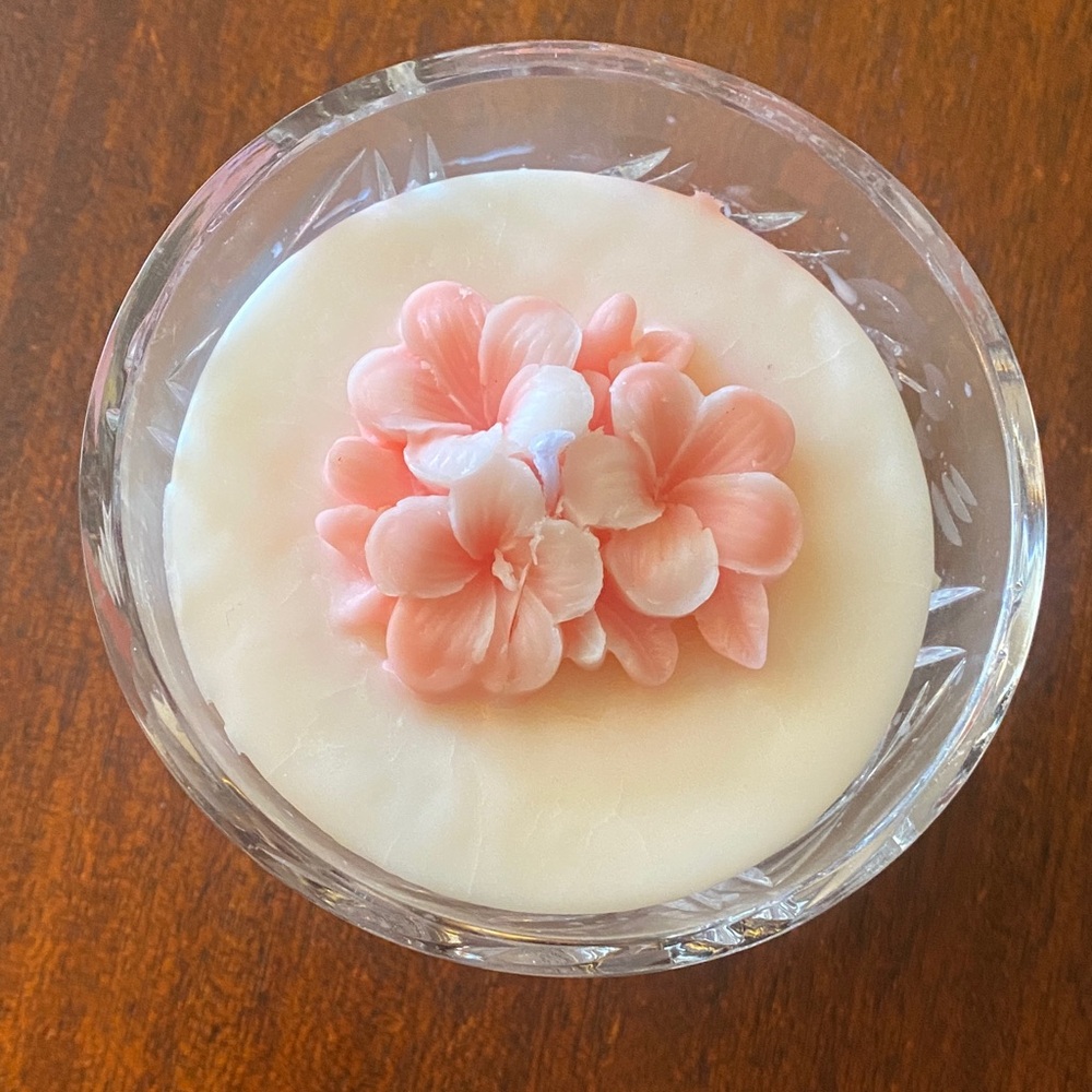 Vintage Small crystal bowl with clean burning Soy Candle, scent fruity candy